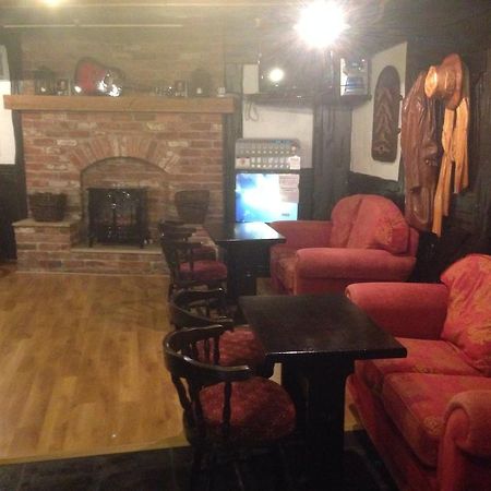 The Fleet Inn Guesthouse & Restaurant Killybegs Bagian luar foto