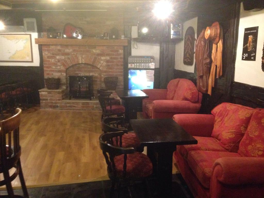The Fleet Inn Guesthouse & Restaurant Killybegs Bagian luar foto